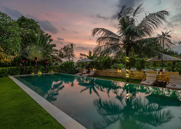 ヴィラ Luxury 5br - Pool, Jacuzzi, Walk & Cook Included チャングー
