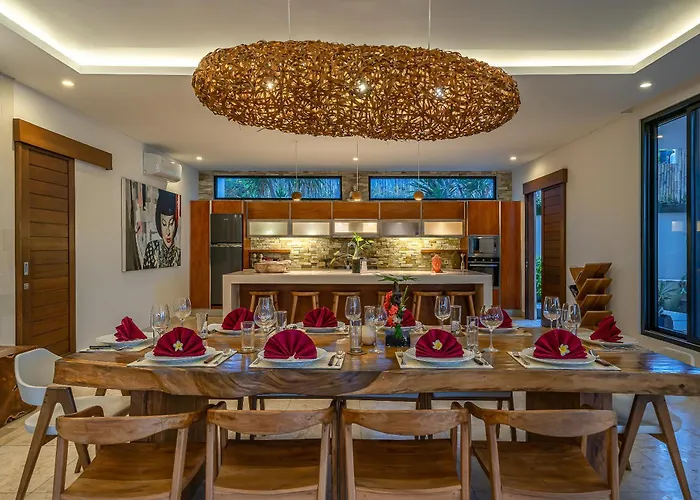 Luxury 5br - Pool, Jacuzzi, Walk & Cook Included ヴィラ チャングー