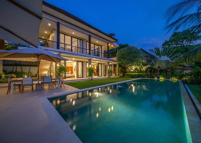 Luxury 5br - Pool, Jacuzzi, Walk & Cook Included ヴィラ チャングー