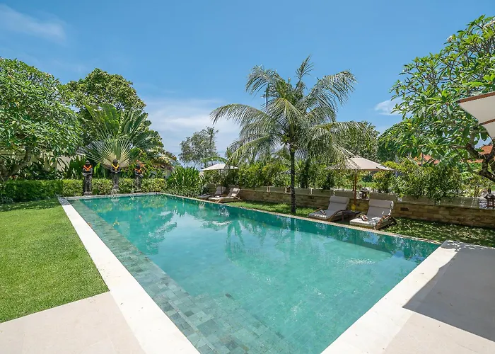 Luxury 5br - Pool, Jacuzzi, Walk & Cook Included ヴィラ