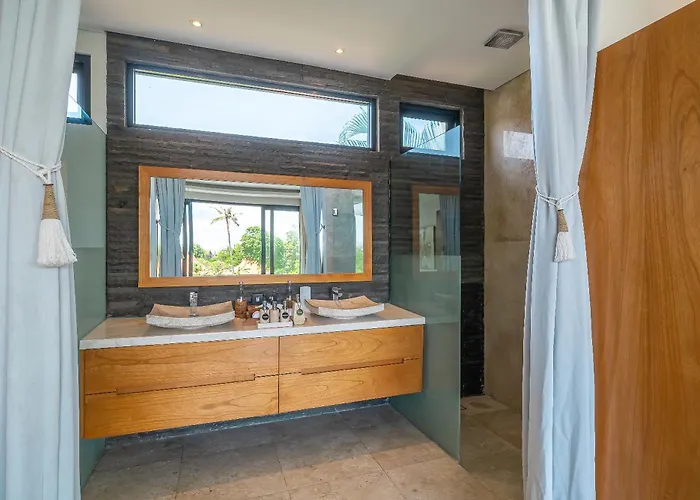 ヴィラ Luxury 5br - Pool, Jacuzzi, Walk & Cook Included