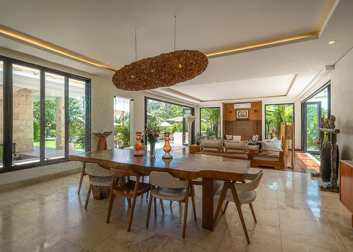 Luxury 5br - Pool, Jacuzzi, Walk & Cook Included * チャングー