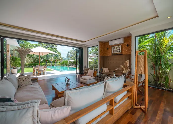 ヴィラ Luxury 5br - Pool, Jacuzzi, Walk & Cook Included *