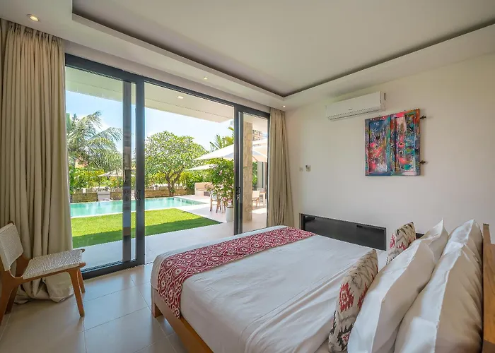 Luxury 5br - Pool, Jacuzzi, Walk & Cook Included チャングー