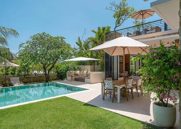 ヴィラ Luxury 5br - Pool, Jacuzzi, Walk & Cook Included チャングー