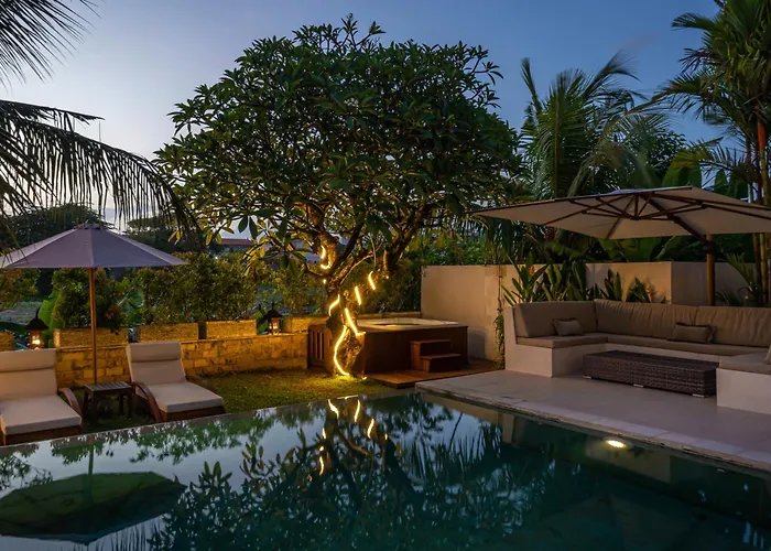 ヴィラ Luxury 5br - Pool, Jacuzzi, Walk & Cook Included チャングー